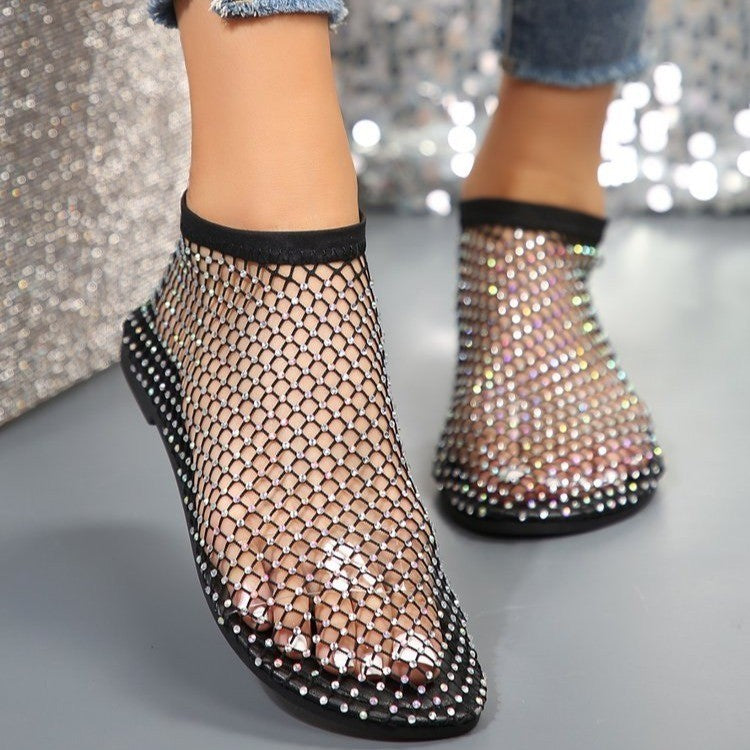 Nuovi sandali piatti cavi con design strass Scarpe estive con punta tonda per le donne