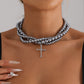 Collana multistrato con croce di diamanti e perline di vetro dipinte a catena per clavicola