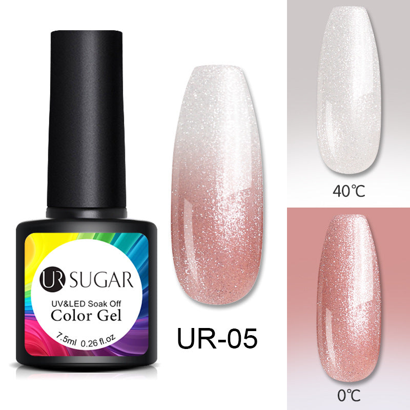 Glitzernder Glitzer-Nagellack mit Temperaturwechsel 