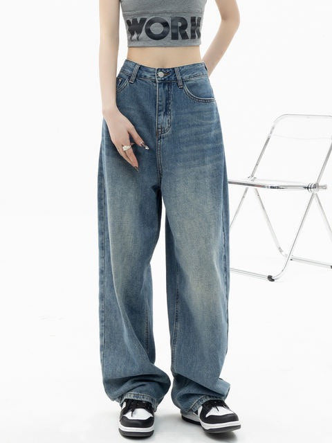 Lockere Jeans mit hoher Taille und geradem Bein und weitem Bein