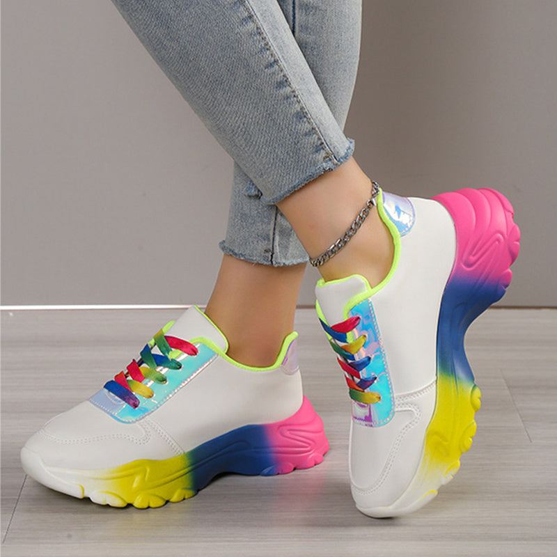 INS Style Regenbogenfarbene Sneakers mit dicker Unterseite und Schnürung